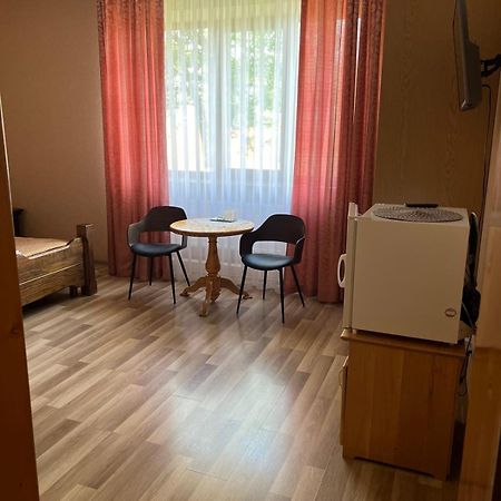 Mini-Hotel "Nord" Chynadiyovo エクステリア 写真