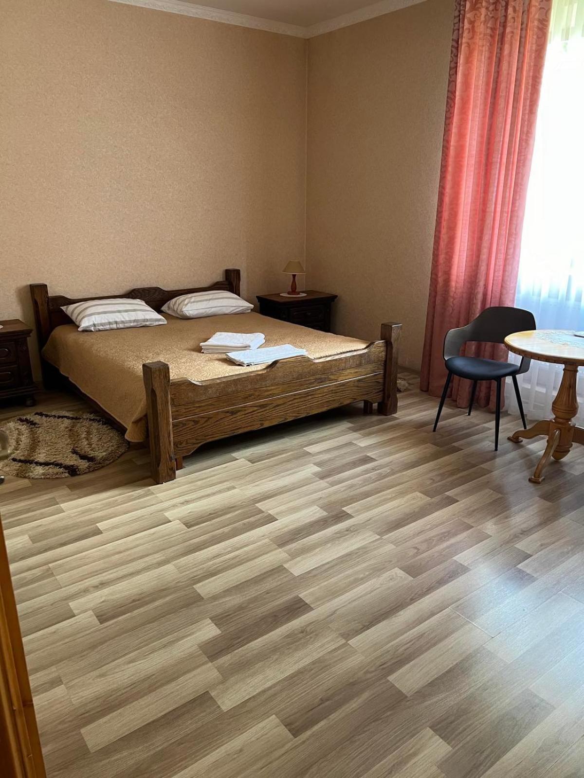 Mini-Hotel "Nord" Chynadiyovo エクステリア 写真